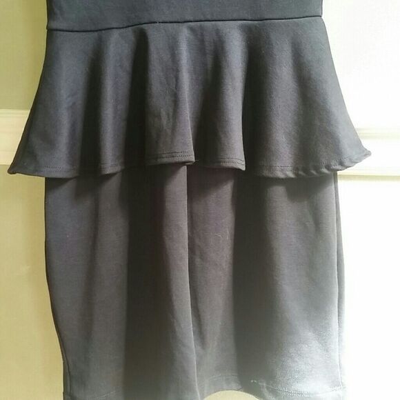 𝅺BAILEY BLUE BASIC BLACK PEPLUM DRESS - Picture 6 of 8